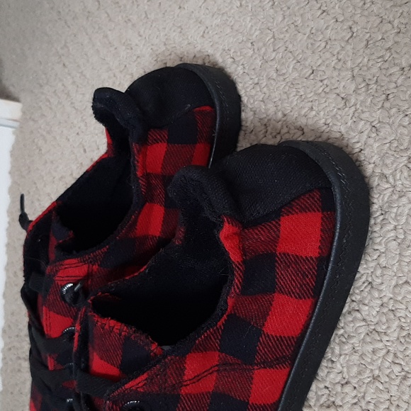Buffalo Plaid Sneakers - Picture 5 of 7
